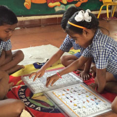 La recherche globale pour l'éducation:  Alphabétiser – Ce que les élèves appreniez de jeu